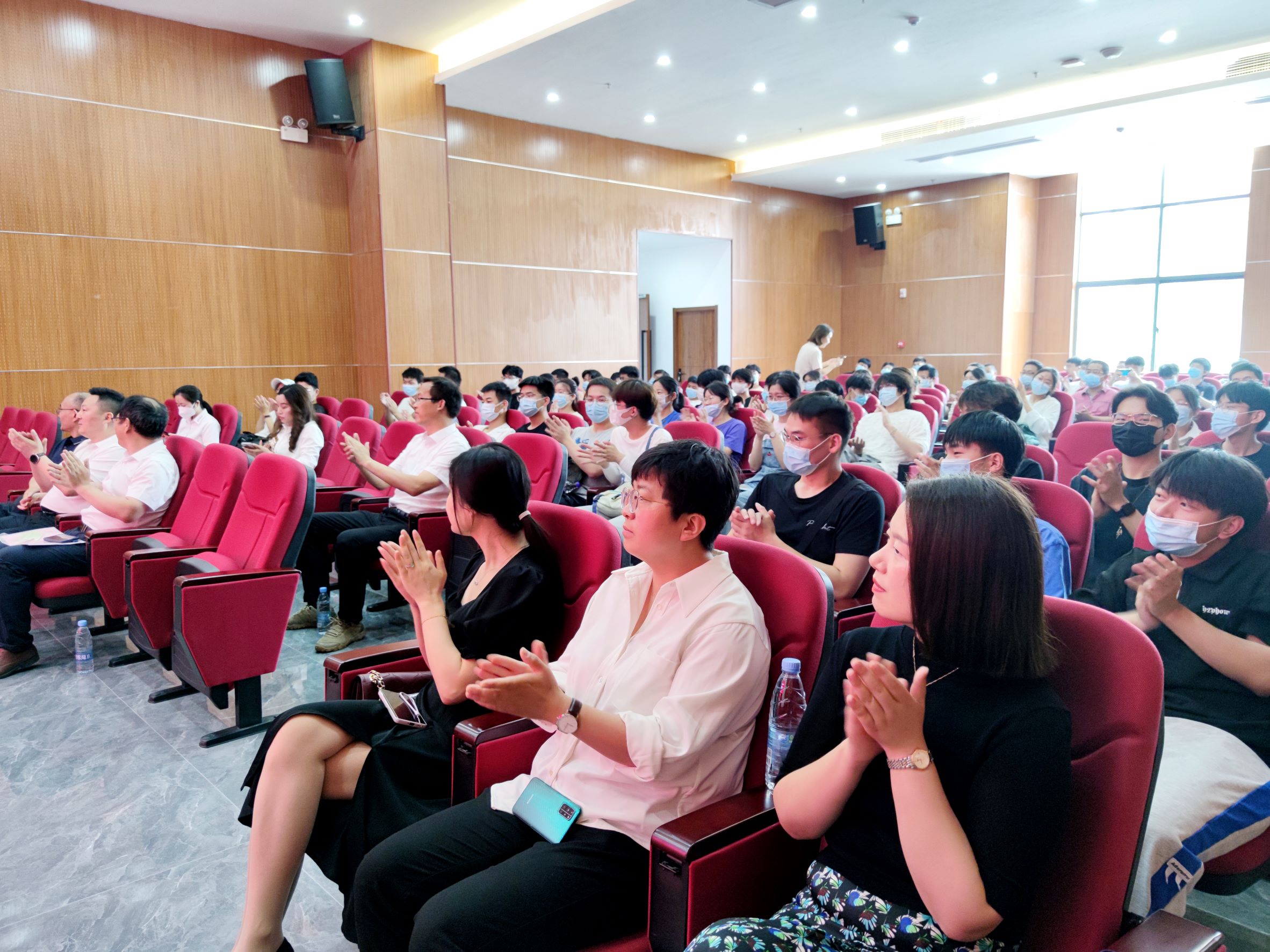 安理大人工智能学院授牌仪式在恒行娱乐举行