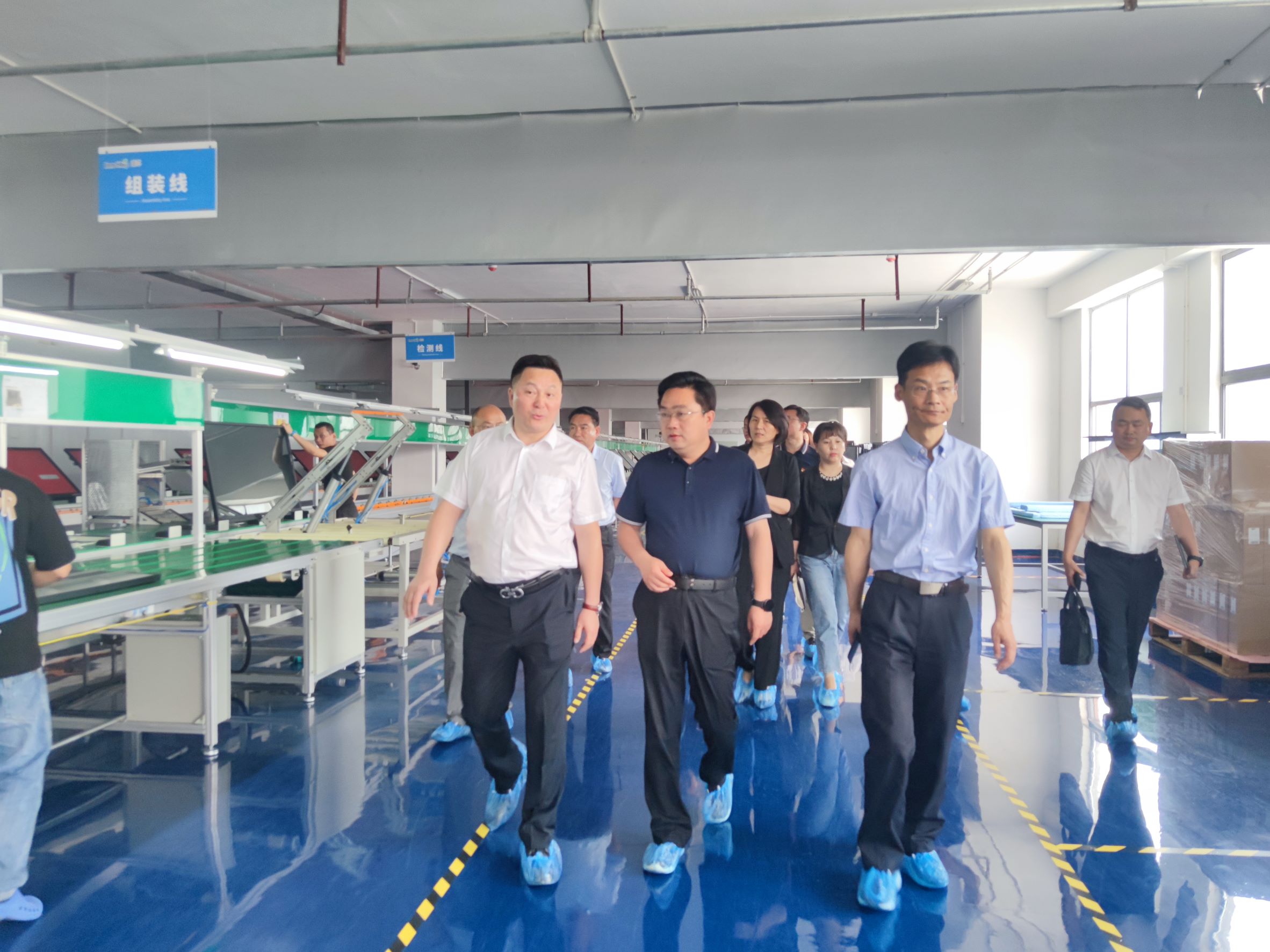 高新区管委会莅临恒行娱乐调研指导 (3)